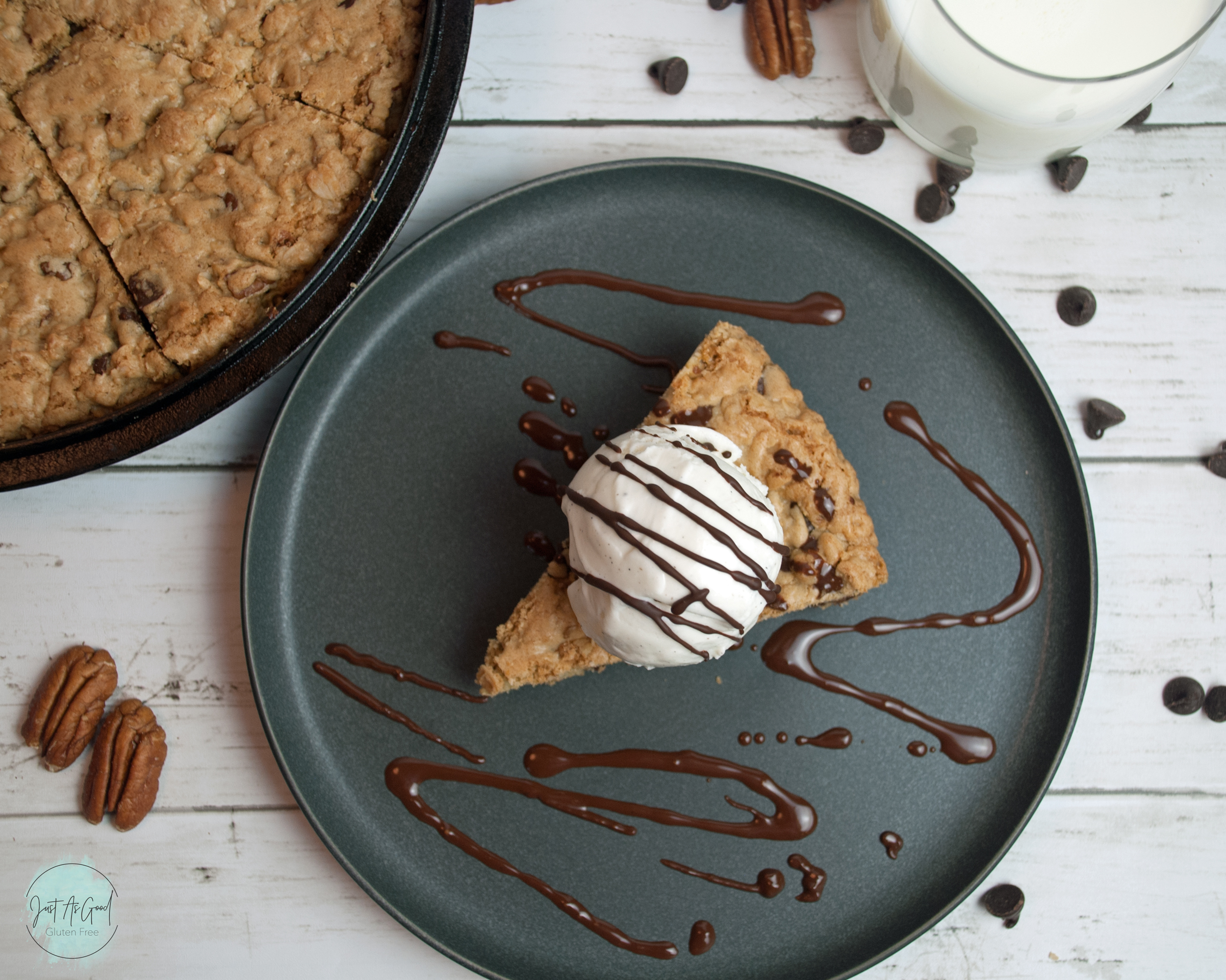 Gluten-Free Oatmeal Chocolate Chip Skillet Cookie • Bakerita